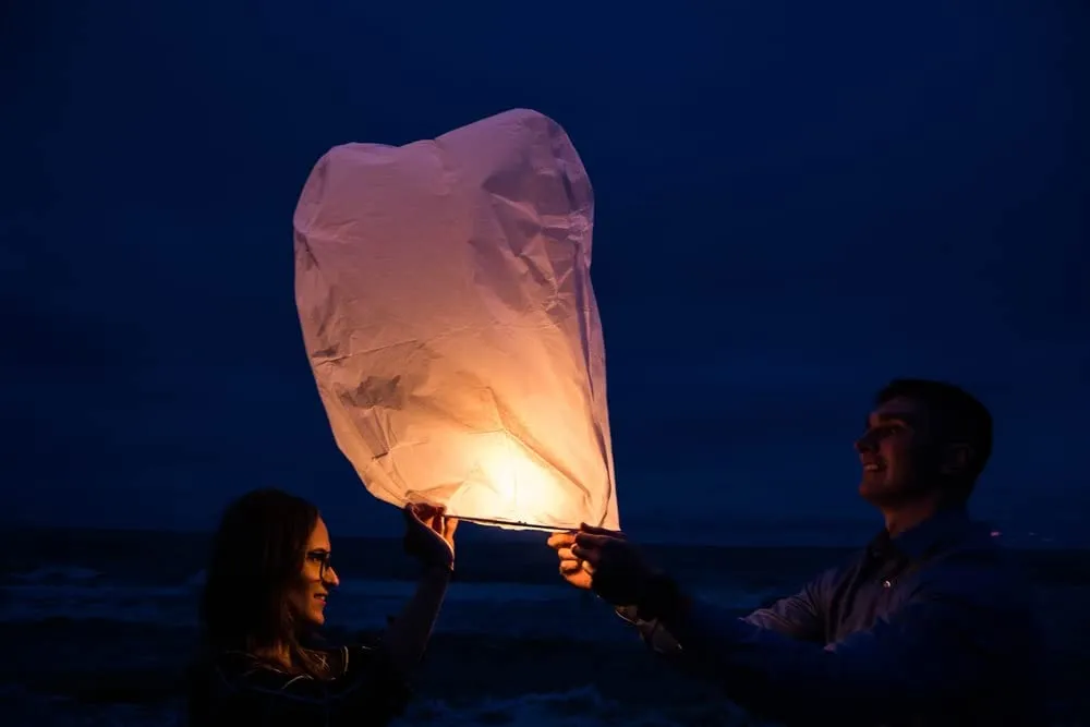 Crazy Sutra® White Color Paper Sky Lantern Hot Air Ballons Wish Candles (Pack of 5 White)