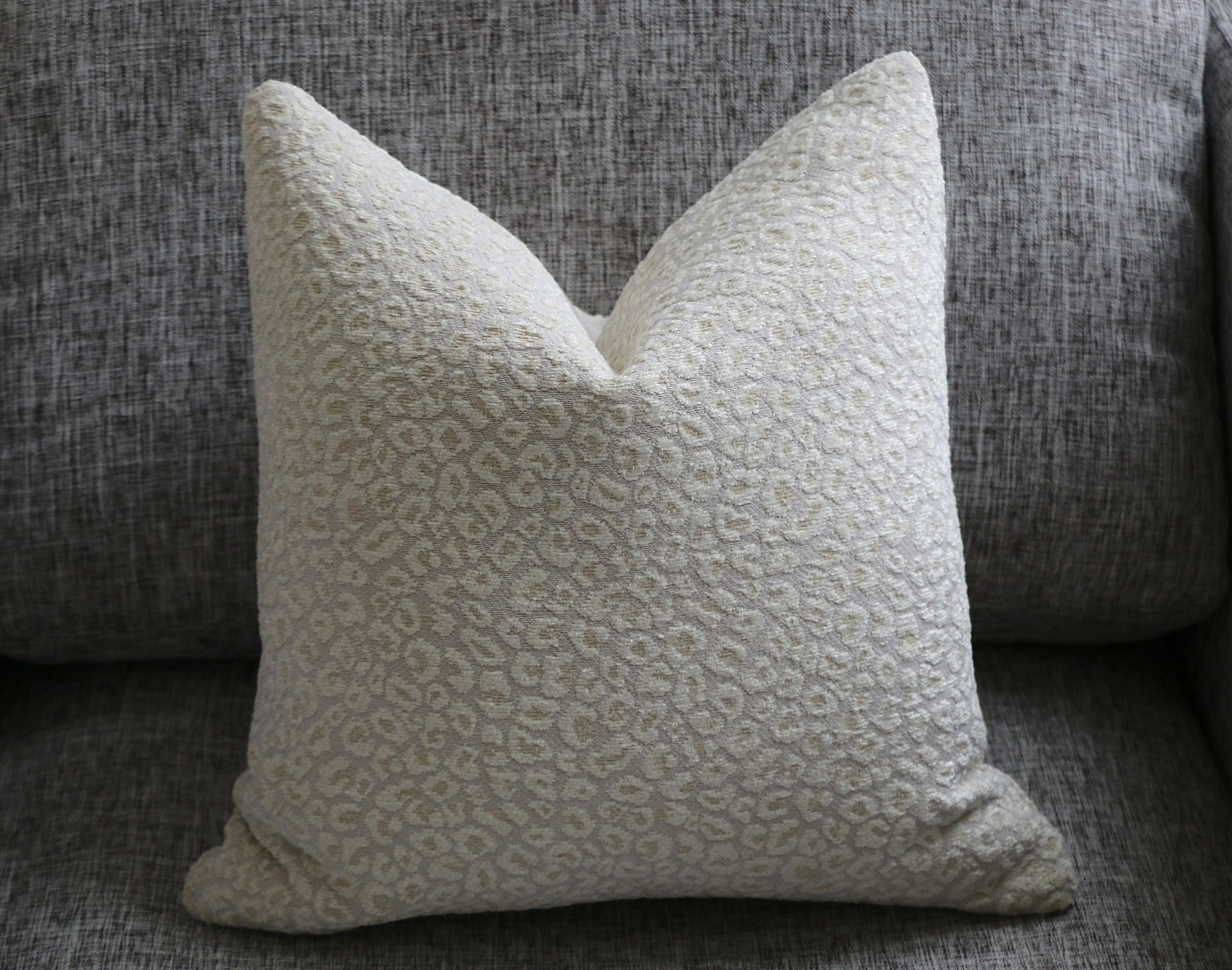 Cream Leopard Pillow Cover / Animal Print Cushion / Cheetah Pillow / Velvety Leopard Pillow Cover